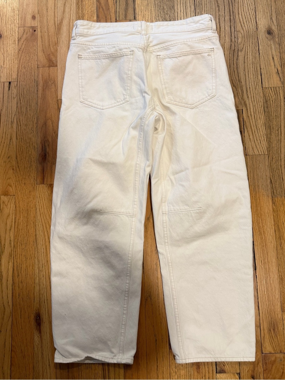 Madewell The Darted Barrel-Leg Jean - Picture 8 of 8